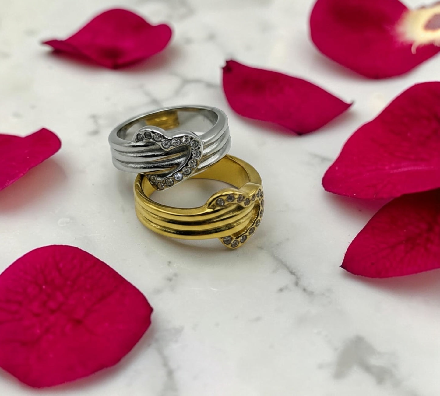 Sweetheart Ring - Gold
