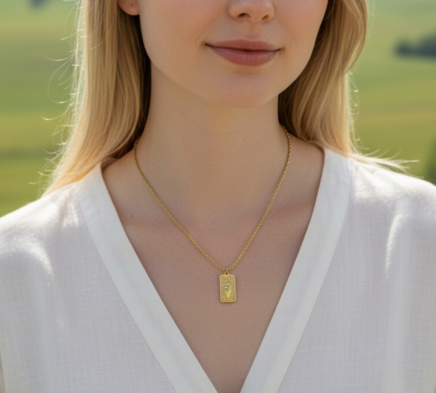 The Stars Hand Tag Necklace