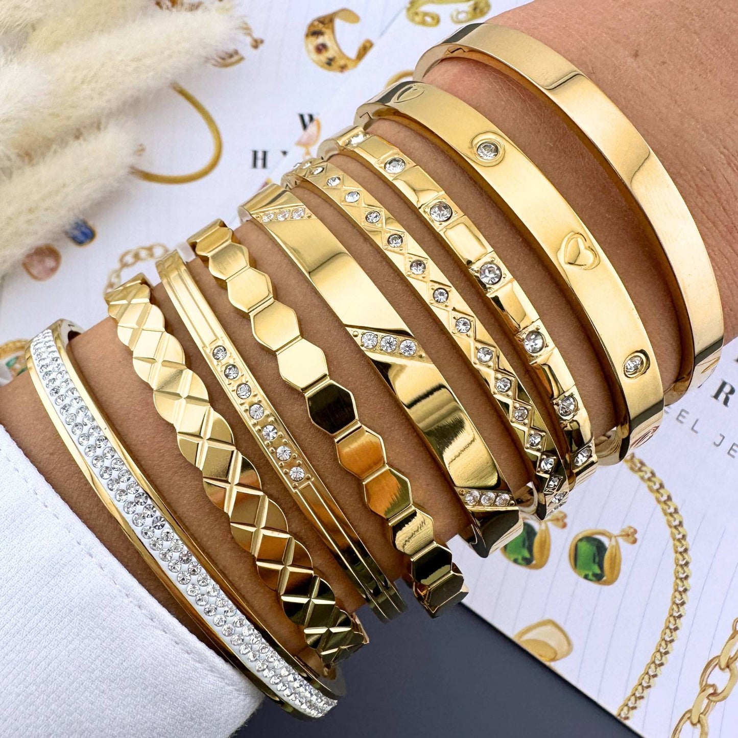 Stella Vinculum Bangle